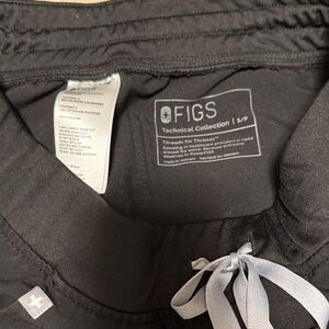 Figs Charcoal Gray Scrub Pants